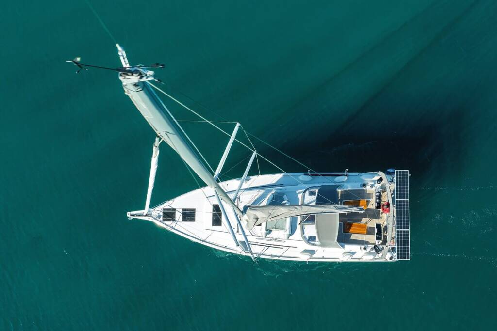 Sailing yacht Hanse 460 Jameson