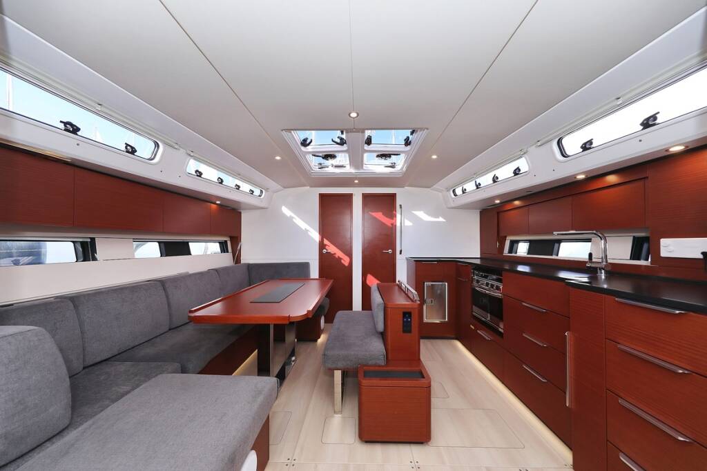 Sailing yacht Hanse 460 Jameson