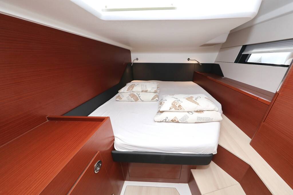 Sailing yacht Hanse 460 Jameson