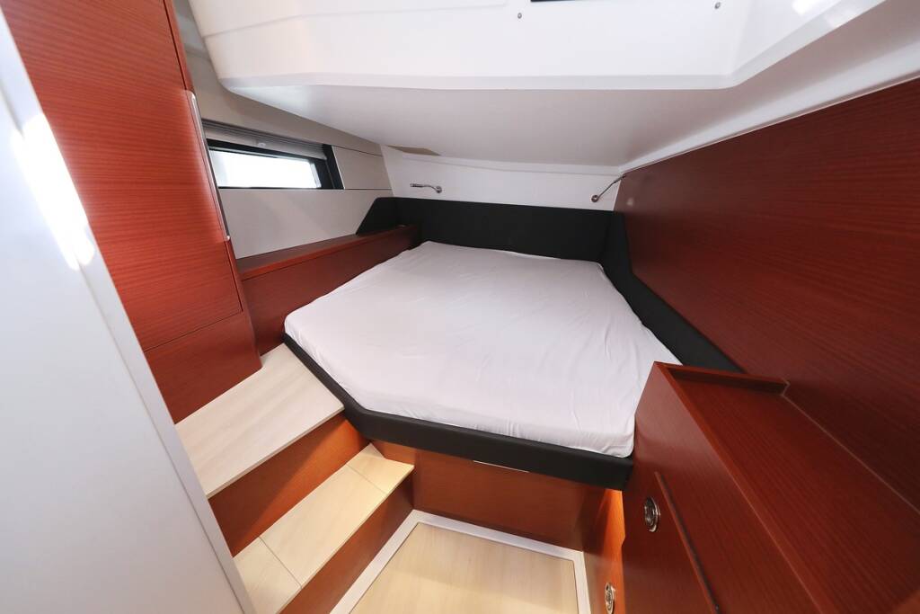 Sailing yacht Hanse 460 Jameson