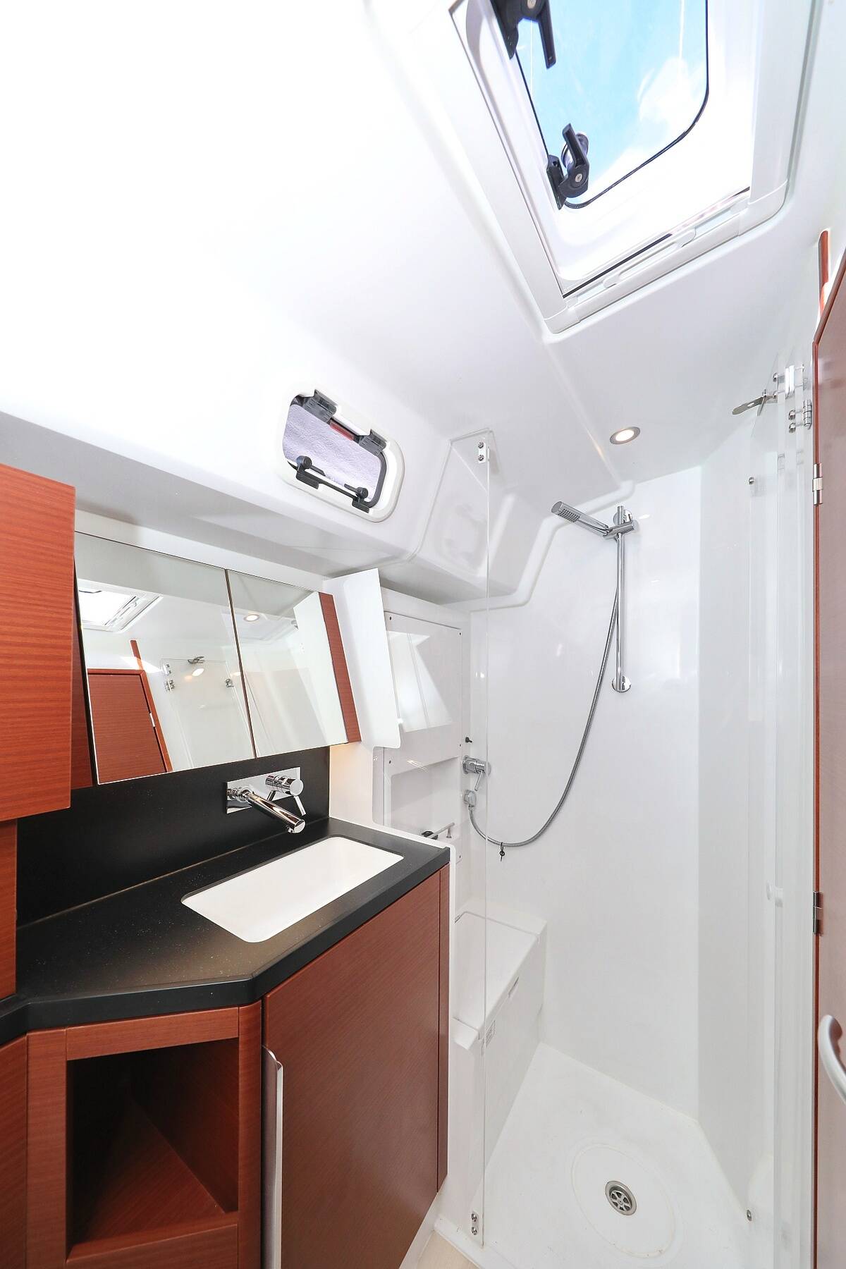 Sailing yacht Hanse 460 Jameson
