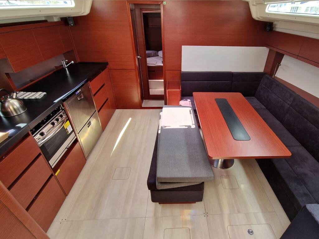 Sailing yacht Hanse 508 Charles