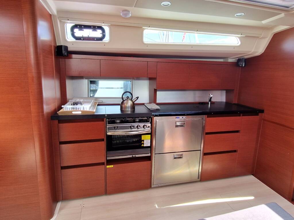 Sailing yacht Hanse 508 Charles