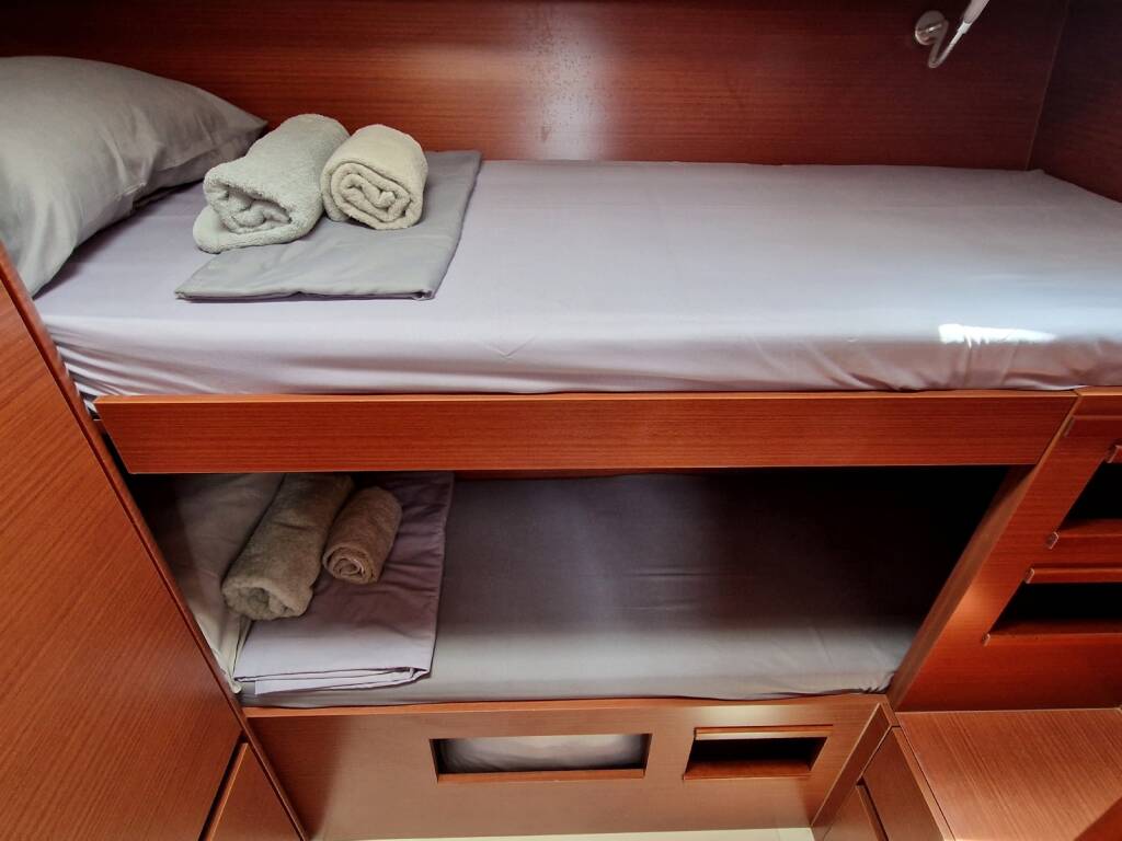 Sailing yacht Hanse 508 Charles