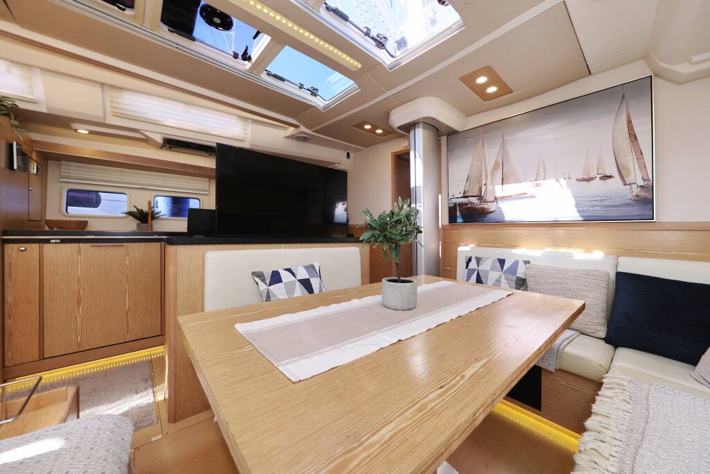 Hanse 575 Amethyst