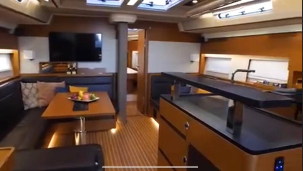 Sailing yacht Hanse 588 FitzRoy