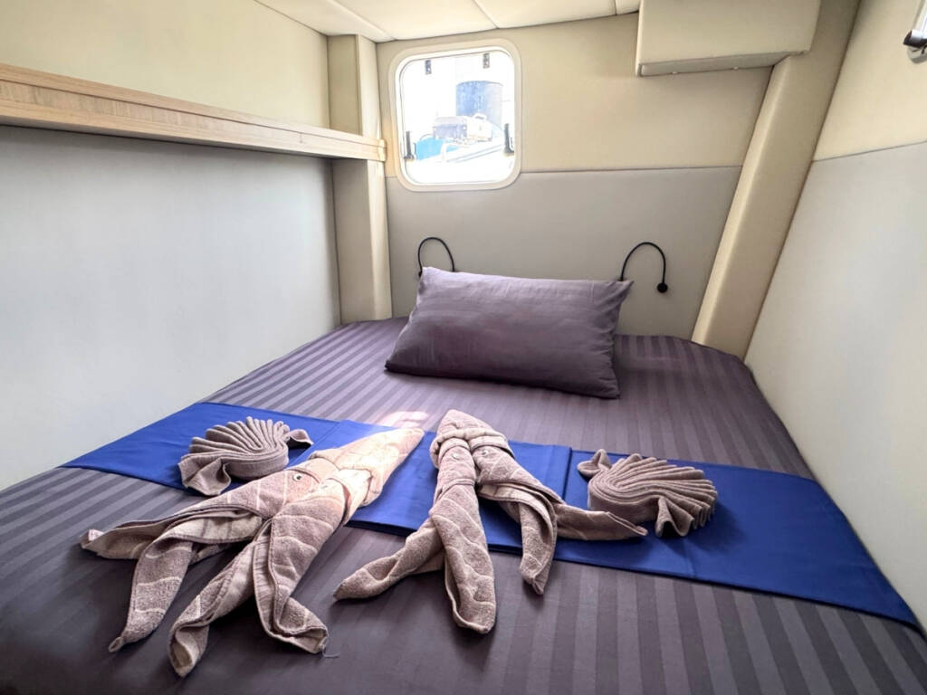 Island Spirit 410 Gauthai