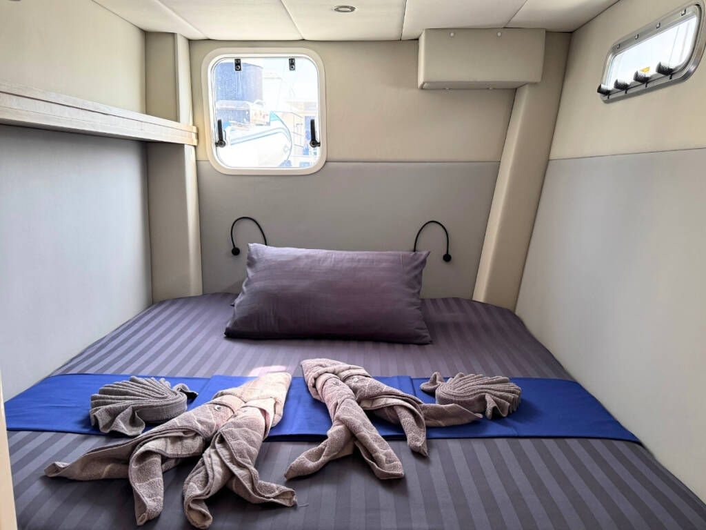 Island Spirit 410 Gauthai