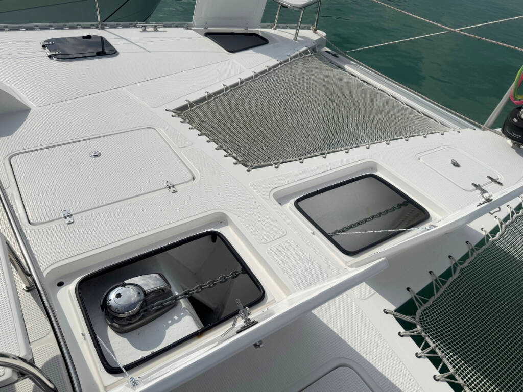 Island Spirit 410 Isle Phantom