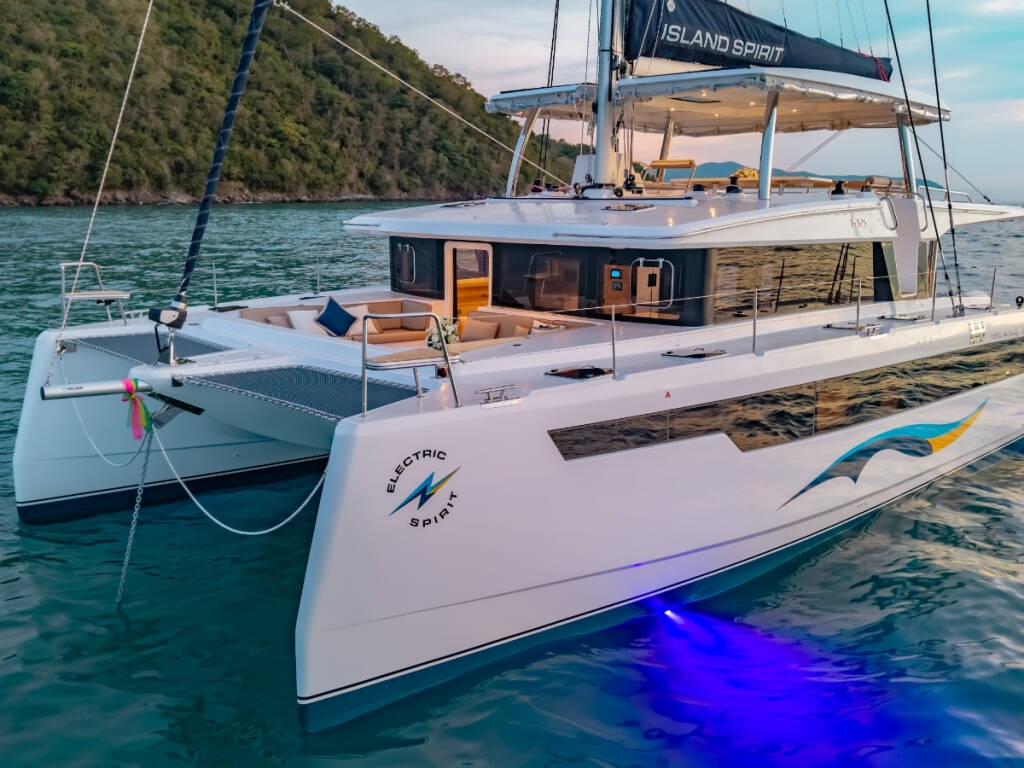 Island Spirit 525E Electric E-Motion