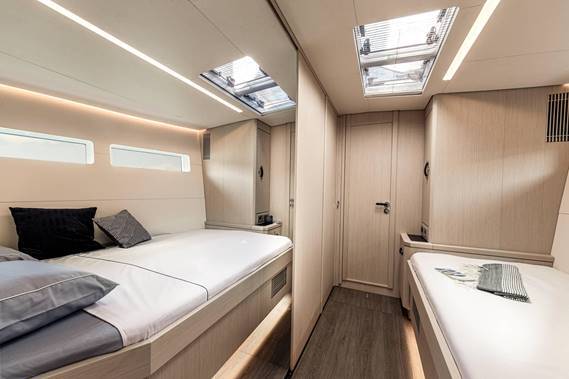 Sailing yacht Jeanneau 60 Proteus
