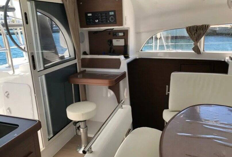 Lagoon 380 Butterfly