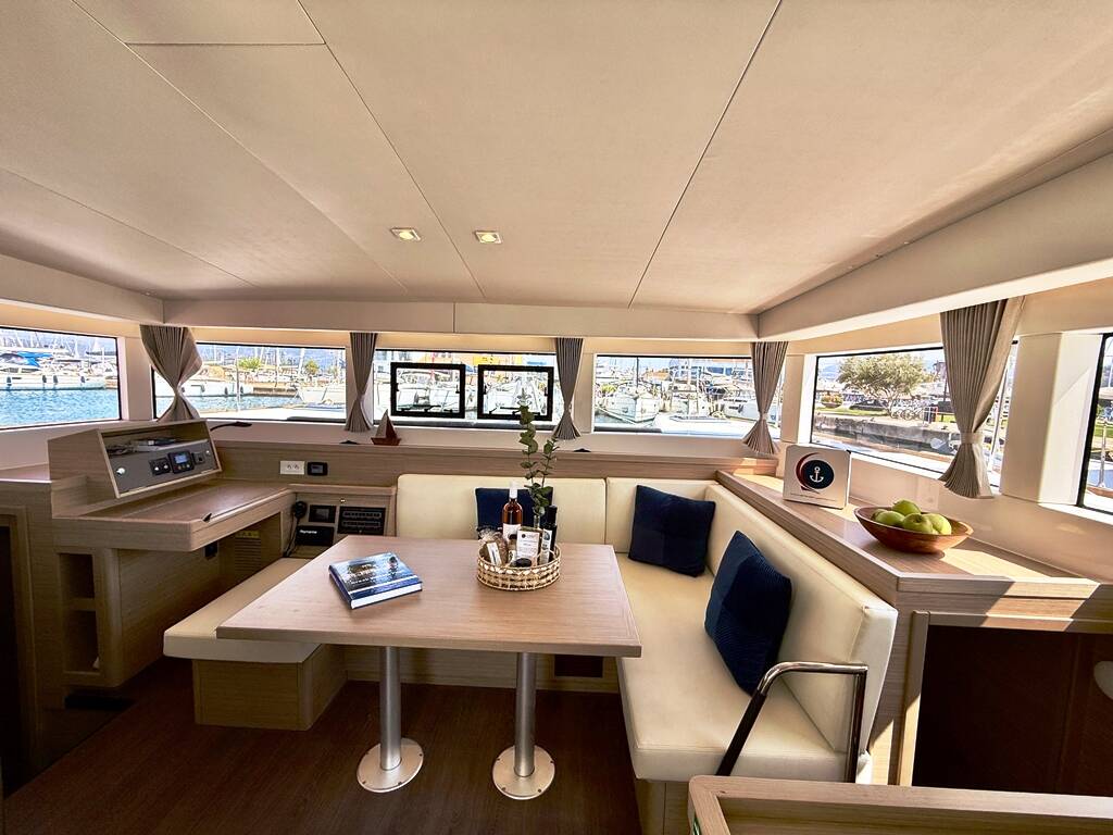 Lagoon 40 Blue Horizon