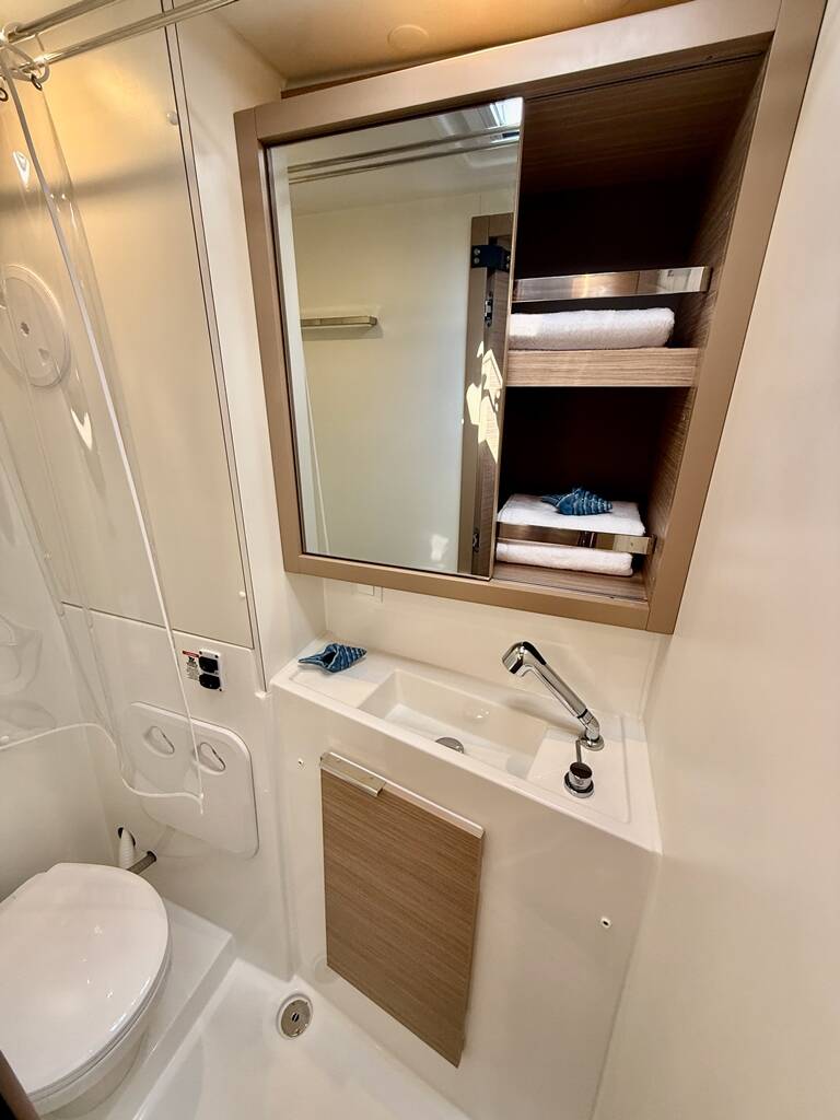 Lagoon 40 Blue Horizon