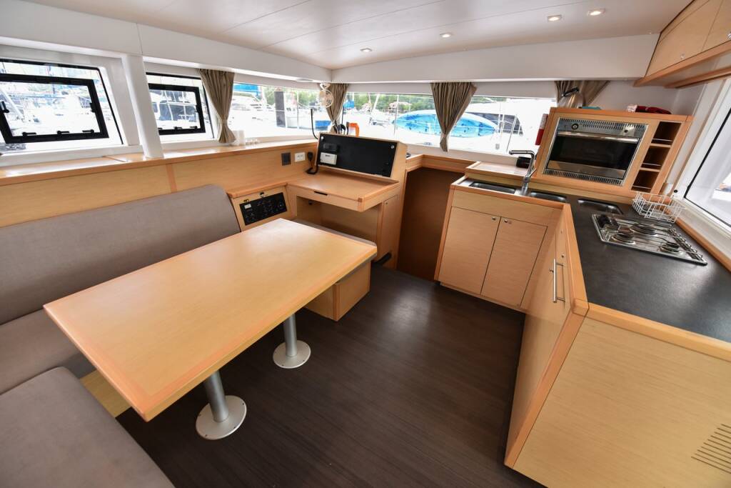 Lagoon 400 S2 Emilio