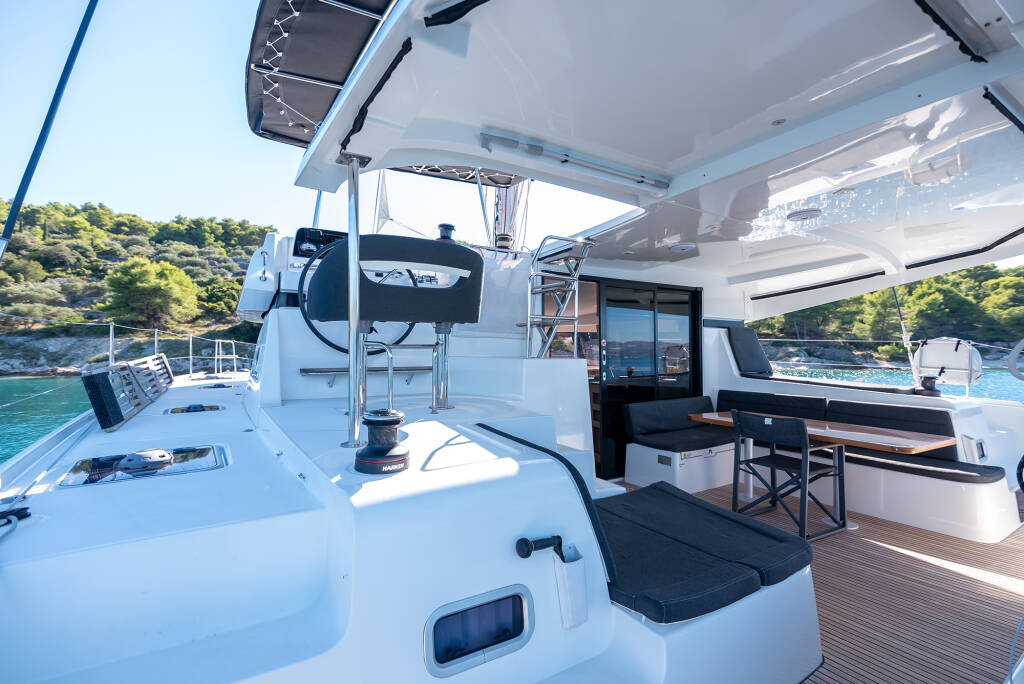 Lagoon 42 OW Find Us