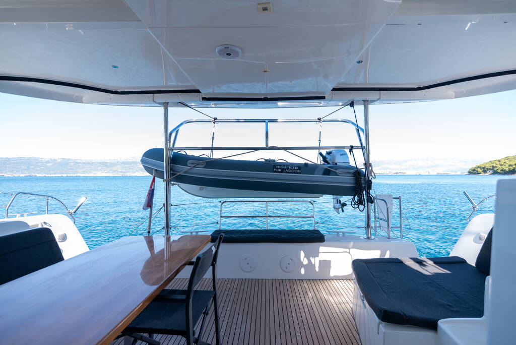 Lagoon 42 OW Find Us