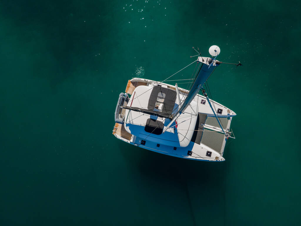 Lagoon 42 OW Find Us