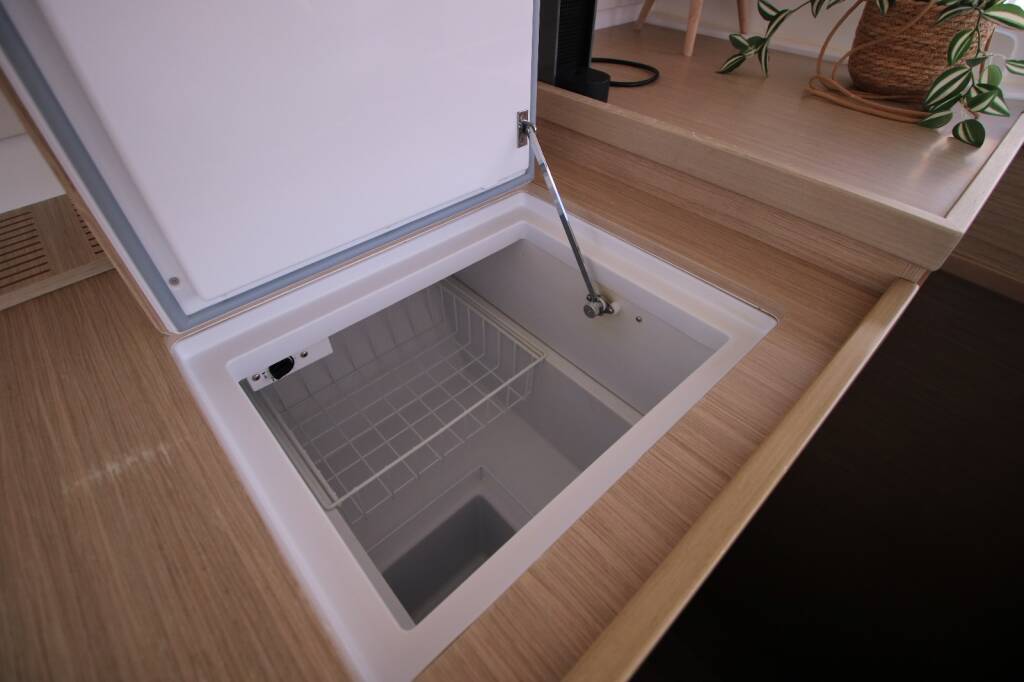 Lagoon 42 OW Sailing Breeze