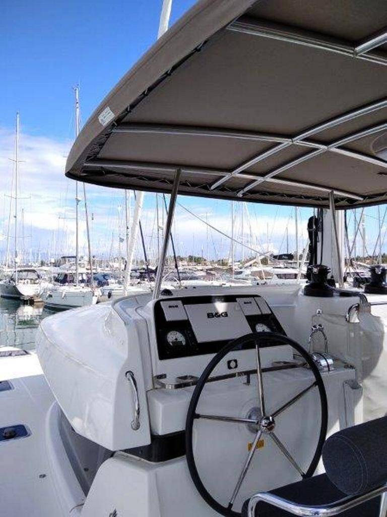 Lagoon 42 Stolos