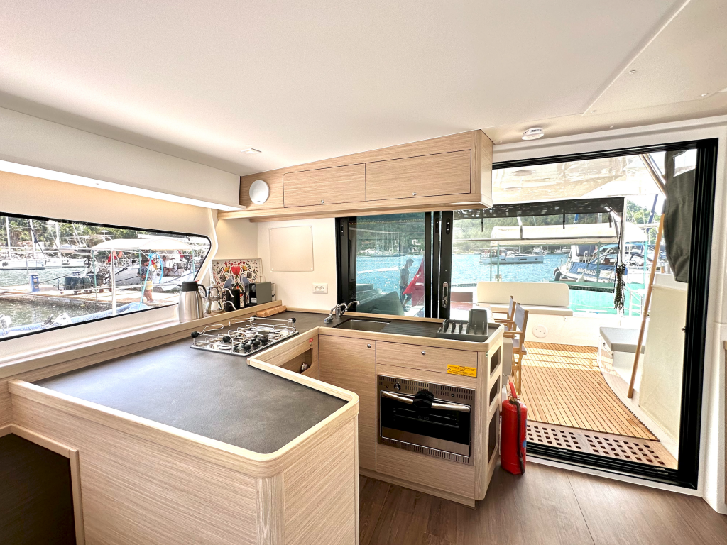 Lagoon 42 Sail Electra