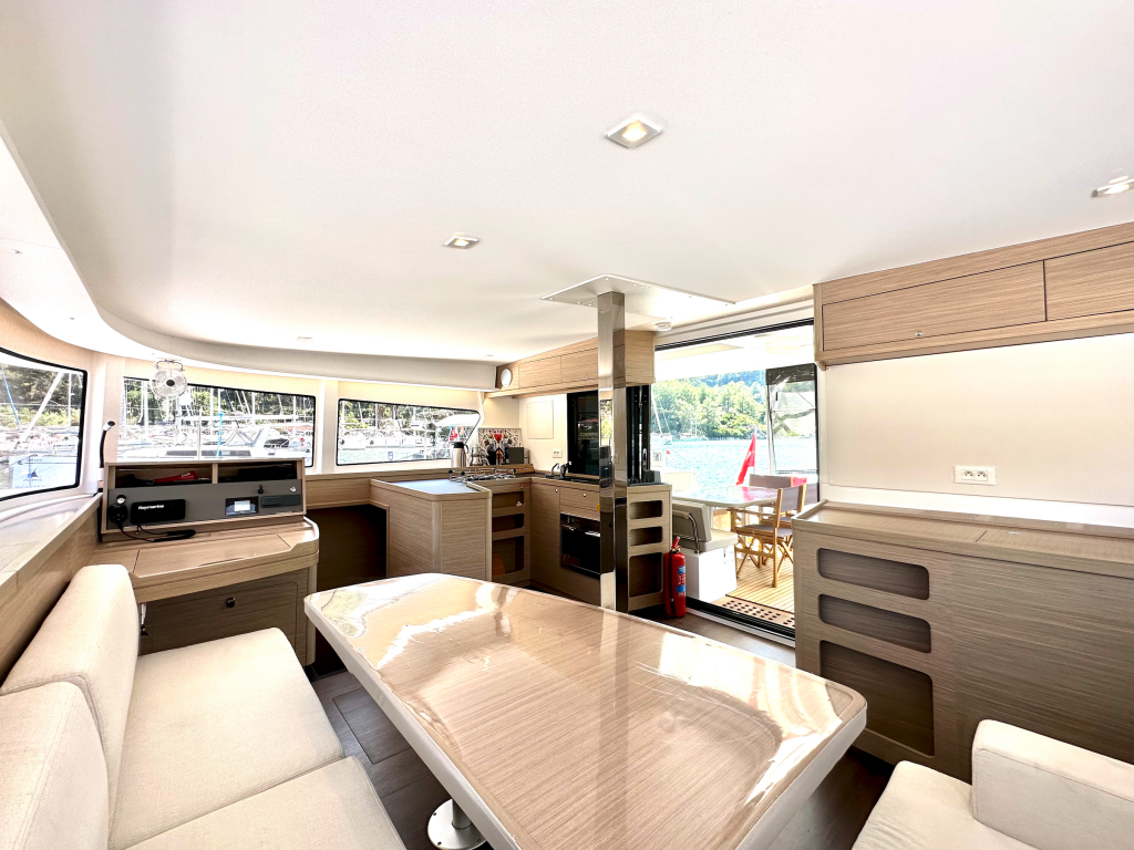 Lagoon 42 Sail Electra