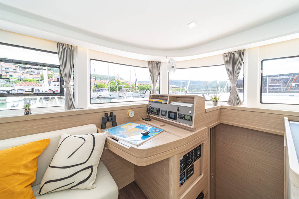 Lagoon 42 First Dance