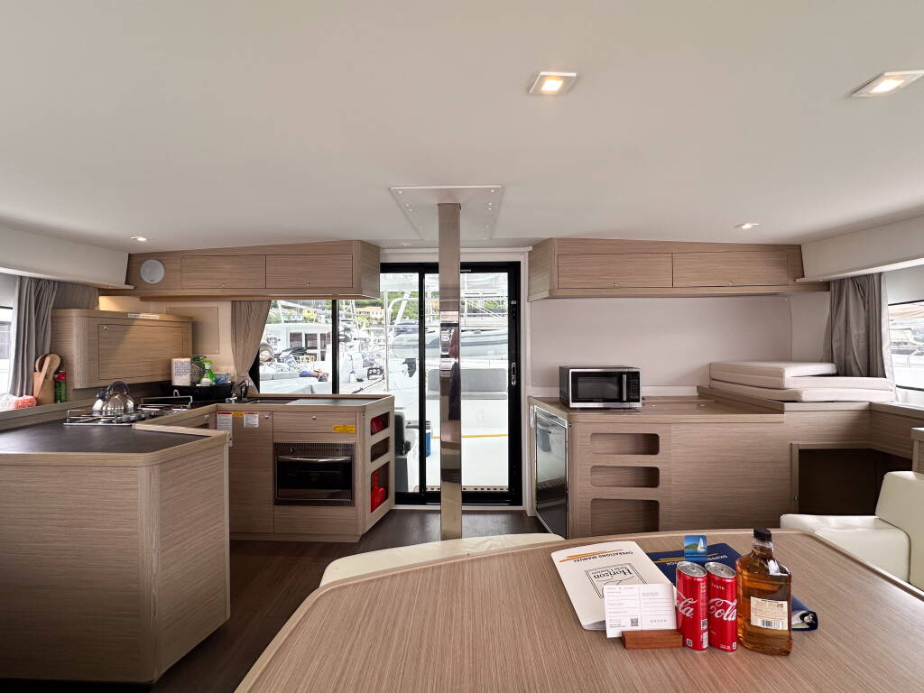 Lagoon 42 Island Riff