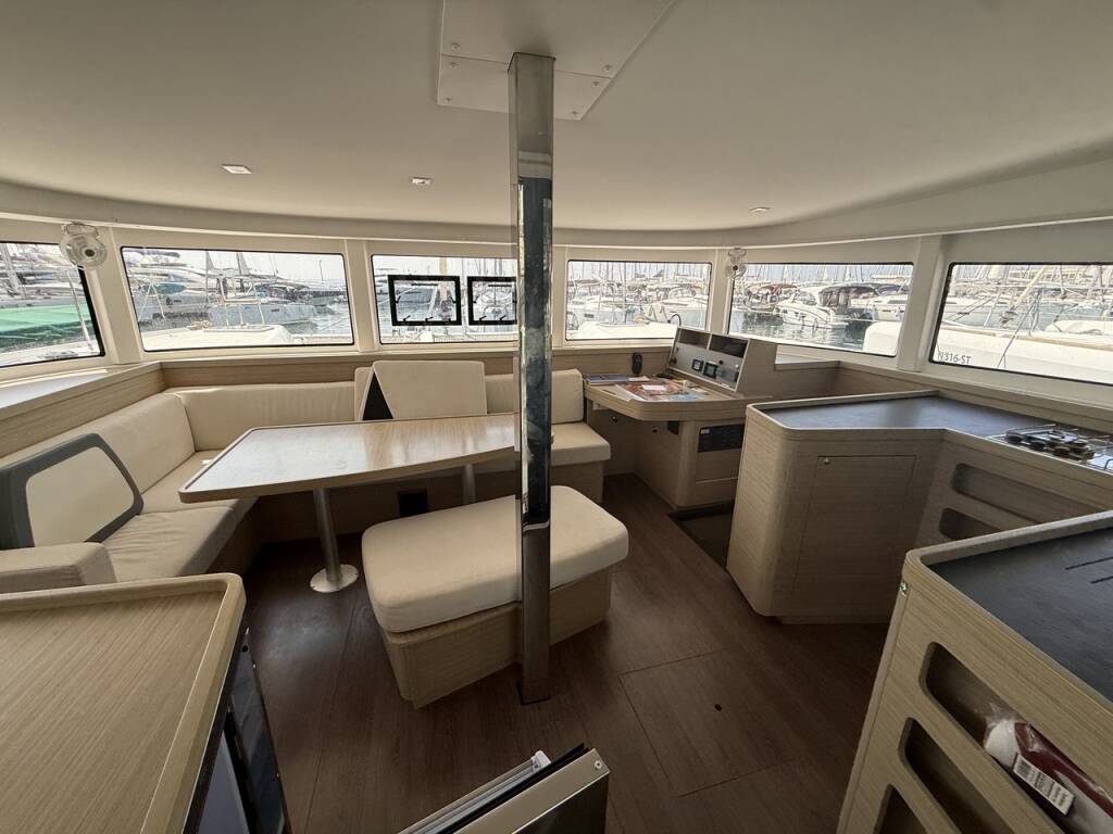 Lagoon 42 Tigeer Royale