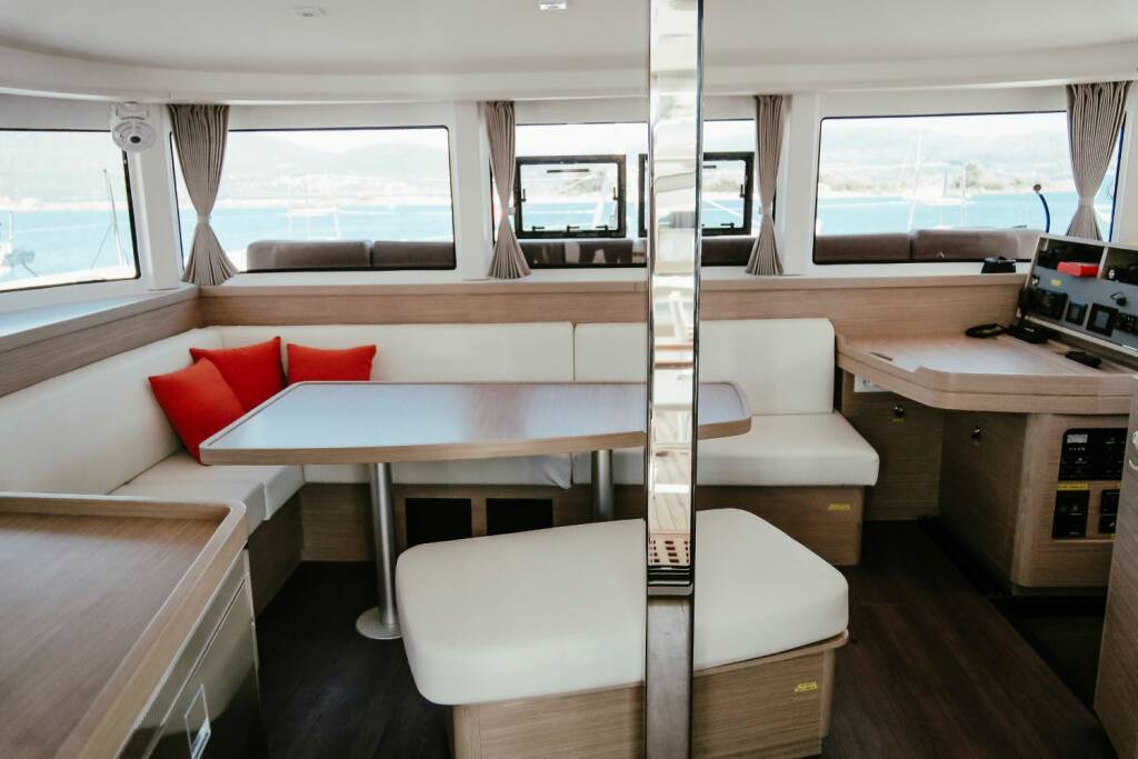 Lagoon 42 Acantha