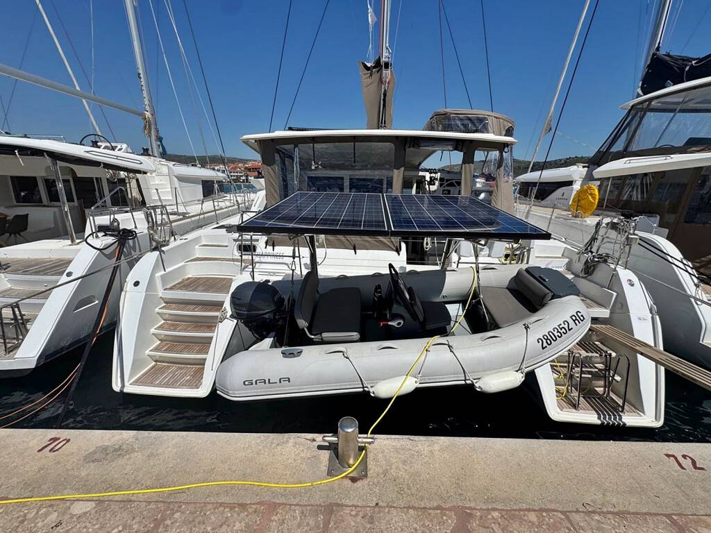 Lagoon 421 Happiness