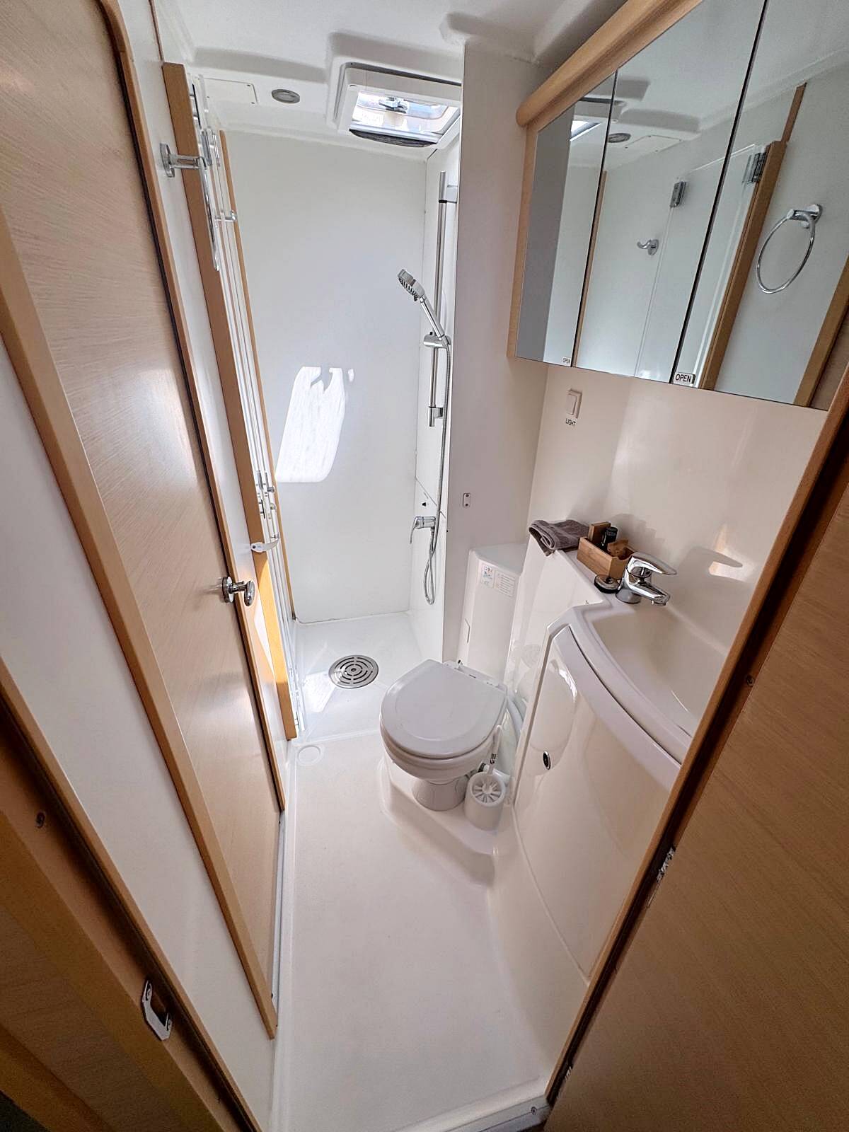 Lagoon 421 Happiness