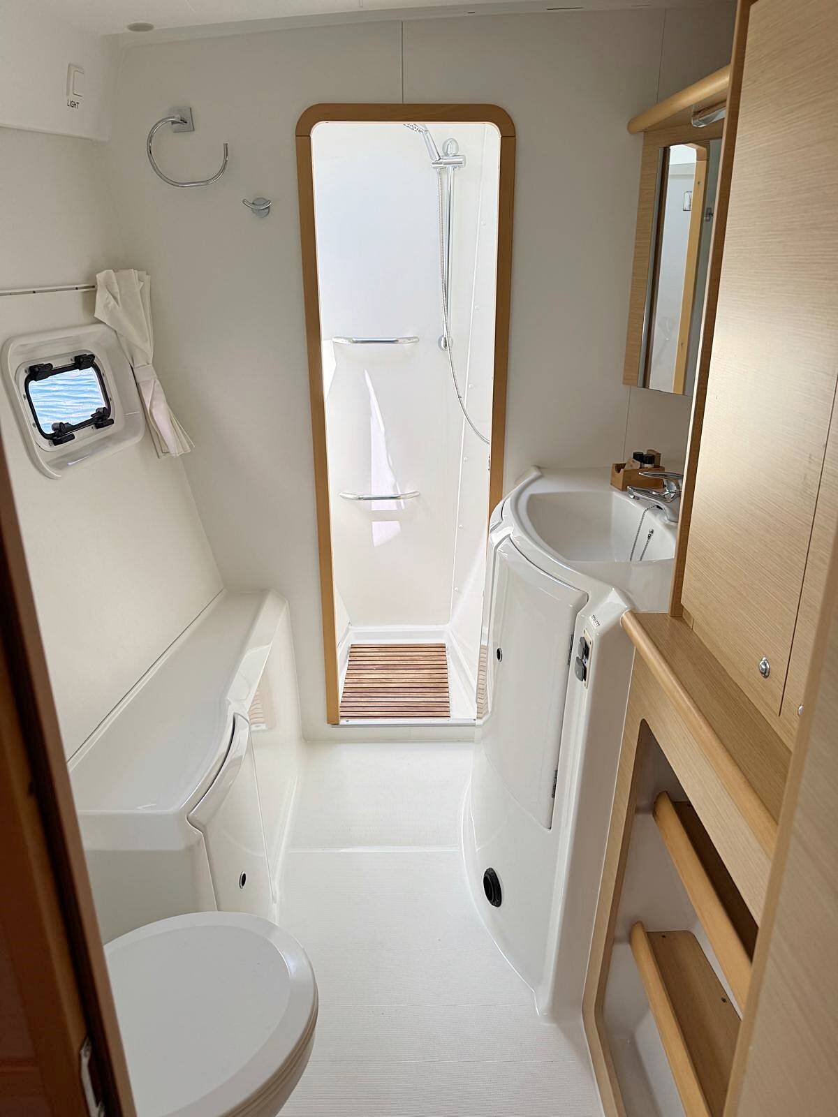 Lagoon 421 Happiness