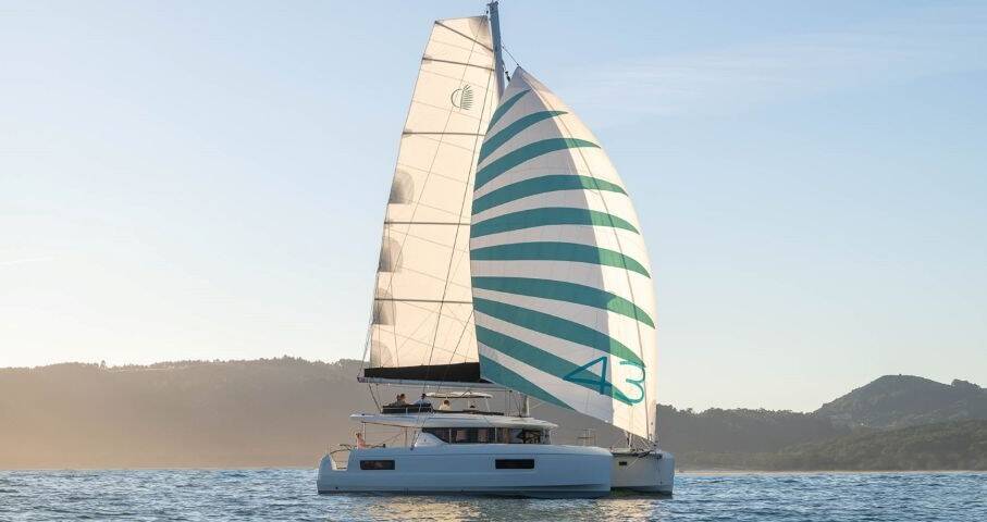 Lagoon 43 SKY CAT