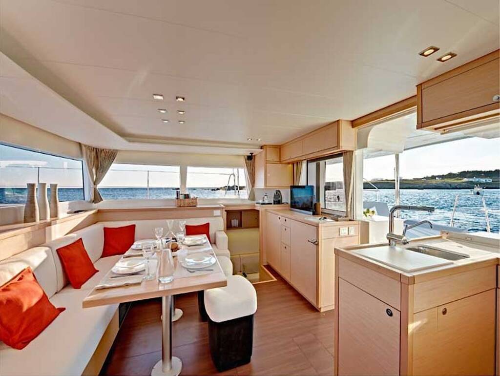 Catamaran Lagoon 450 F LOUMILIS II