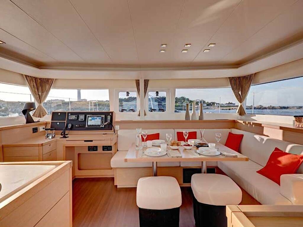 Catamaran Lagoon 450 F LOUMILIS II