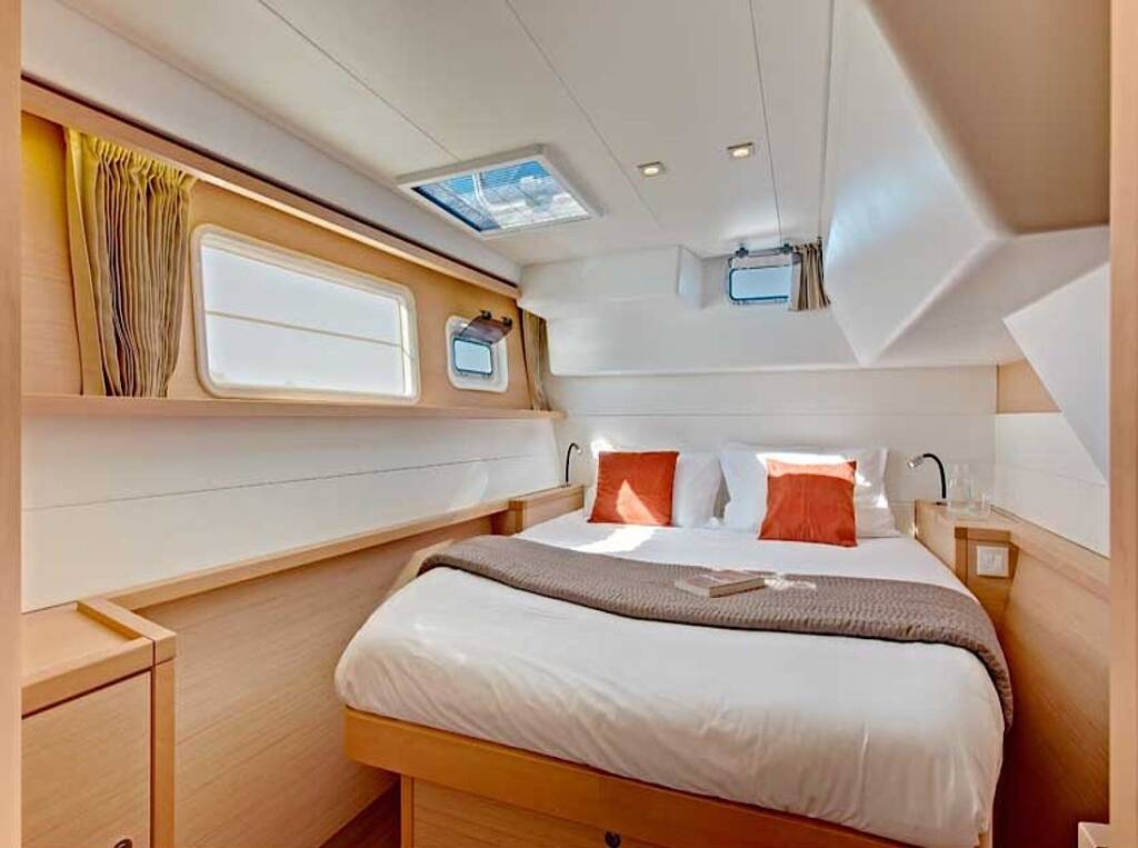 Catamaran Lagoon 450 F LOUMILIS II
