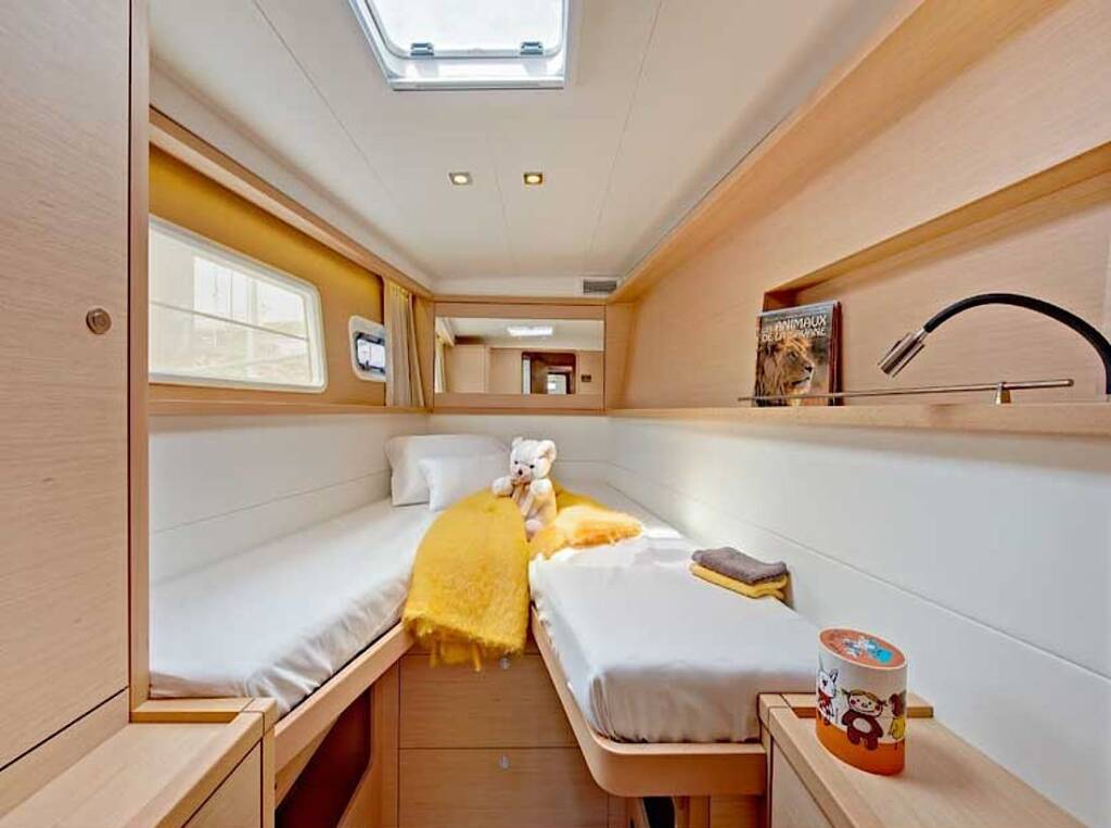 Catamaran Lagoon 450 F LOUMILIS II