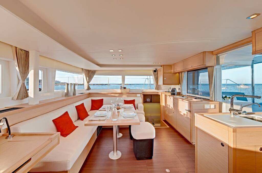 Catamaran Lagoon 450 F Luna
