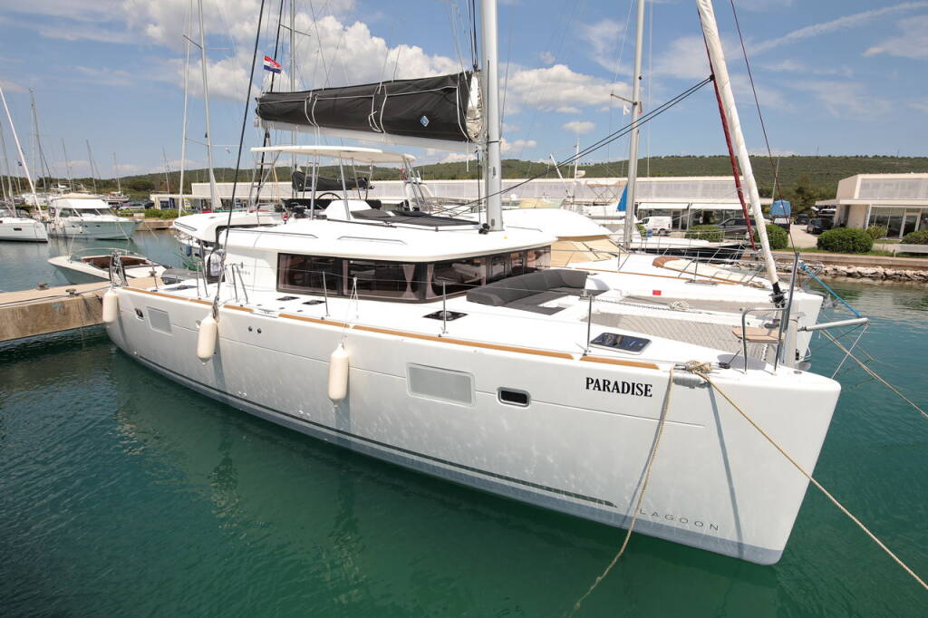 Katamaran Lagoon 450 F Paradise