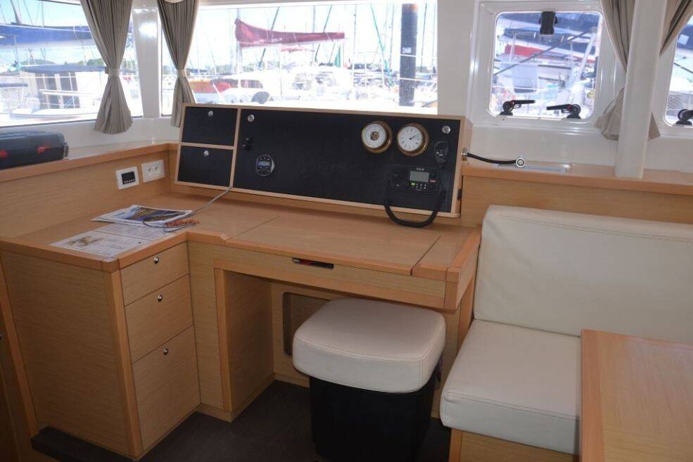 Katamaran Lagoon 450 DIVALTO