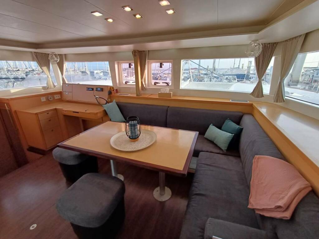 Katamaran Lagoon 450 Bumbu