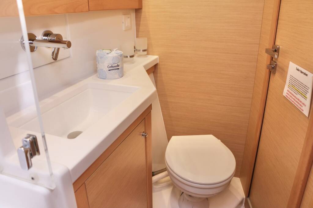 Lagoon 450 Peace Out