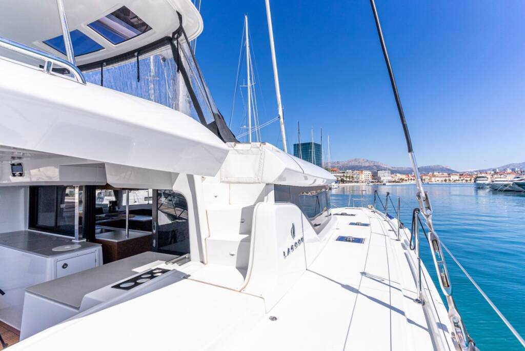 Lagoon 46 Velvet Breeze