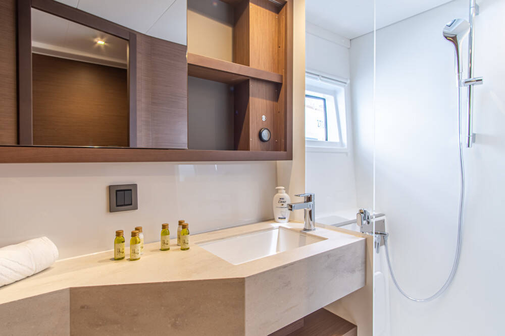 Lagoon 46 Velvet Breeze