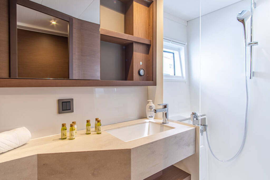 Lagoon 46 Velvet Breeze