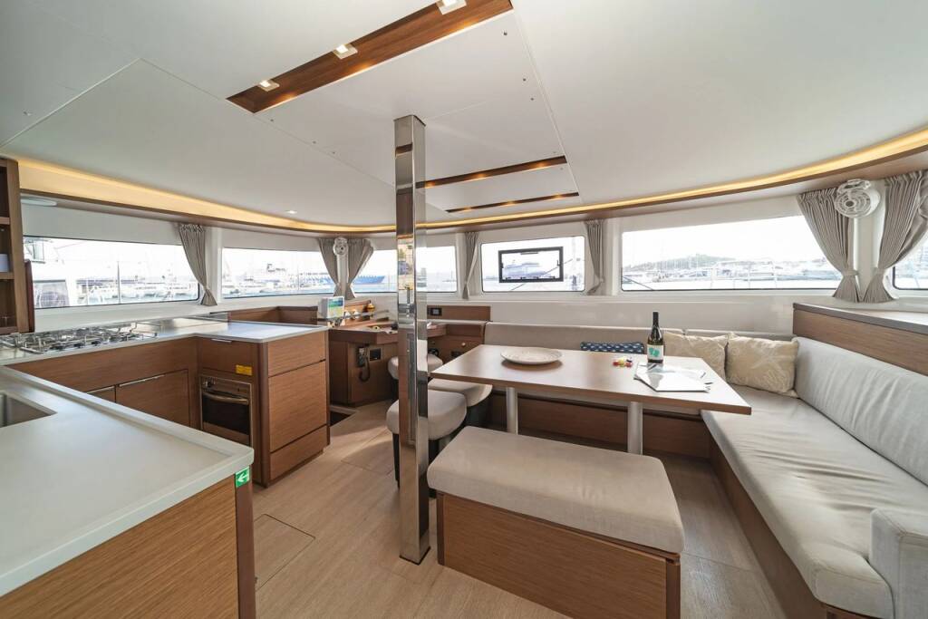Catamaran Lagoon 46 Lizz