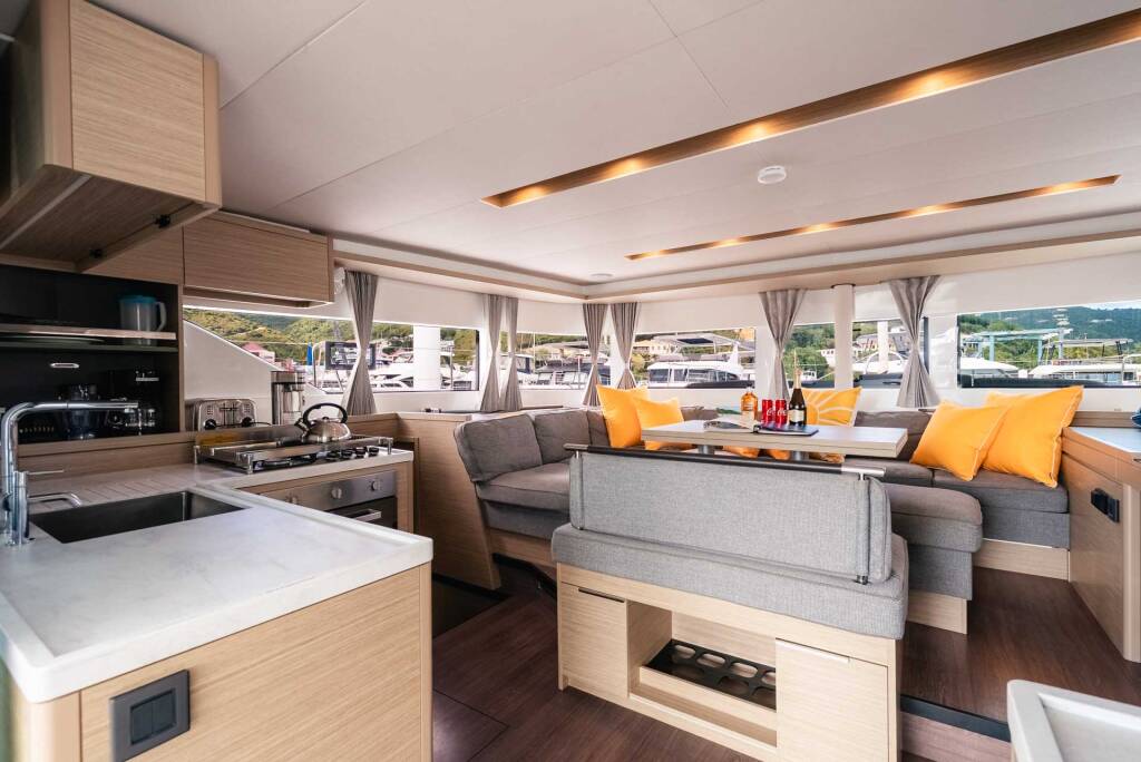 Lagoon 51 OW Moondance