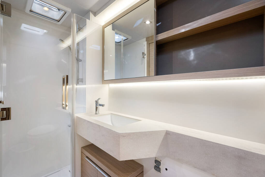 Lagoon 51 Slinky Malinki