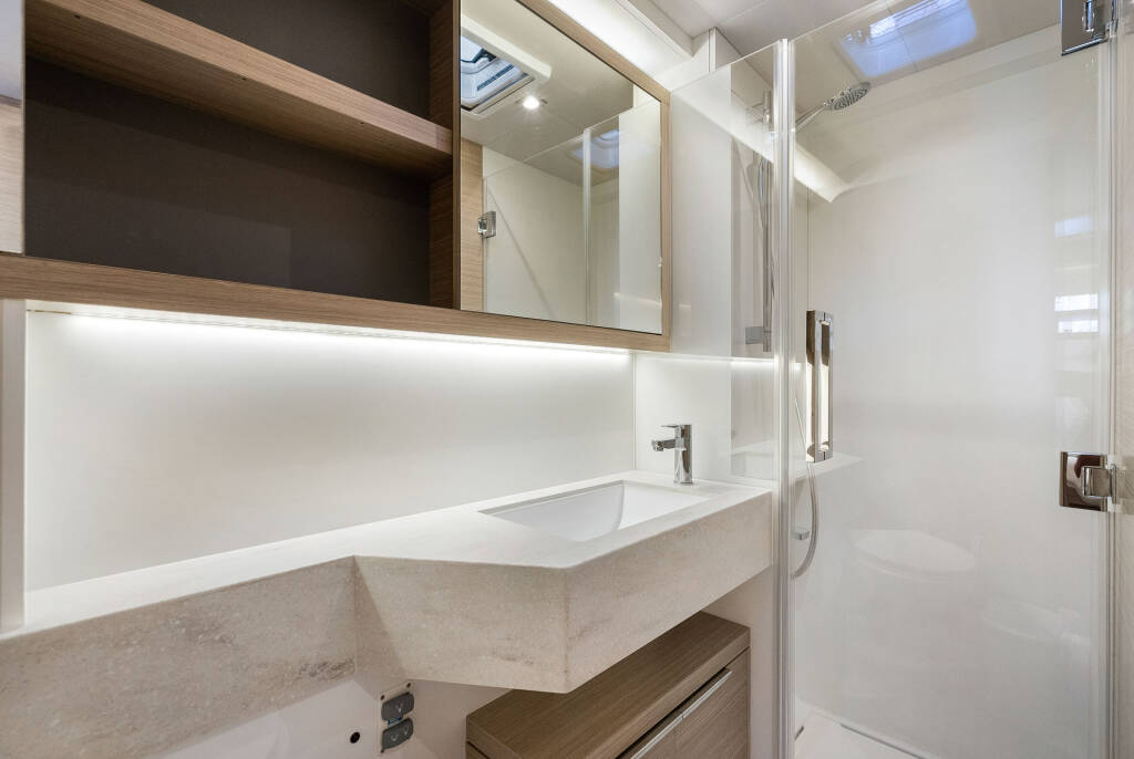 Lagoon 51 Slinky Malinki